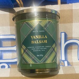 White Barn Vanilla Balsam Candle - Green Plaid Design